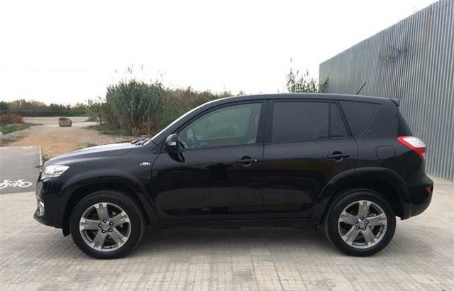 Left hand drive TOYOTA RAV 4 2.2 D4D Executive 4x4 Auto Spanish Reg